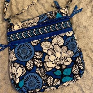 Vera Bradley purse maybe used twice